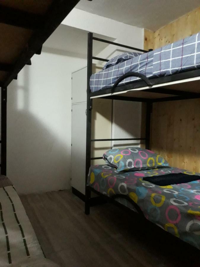 Avlabari Vandrerhjem Tbilisi Eksteriør bilde